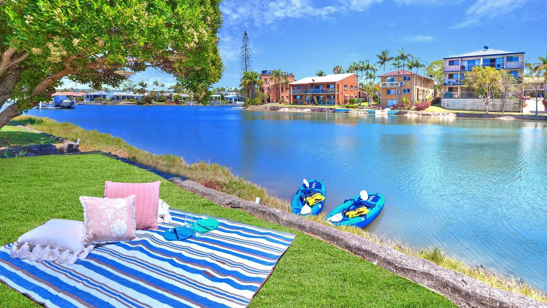 Apartment Waterfront - Walk To The Beach Mooloolaba